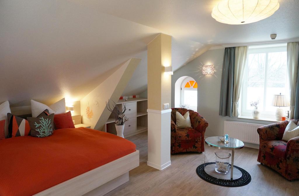 Deluxe Apartments Der "Alten Apotheke" Prerow Cameră foto