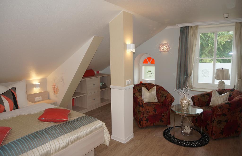 Deluxe Apartments Der "Alten Apotheke" Prerow Cameră foto