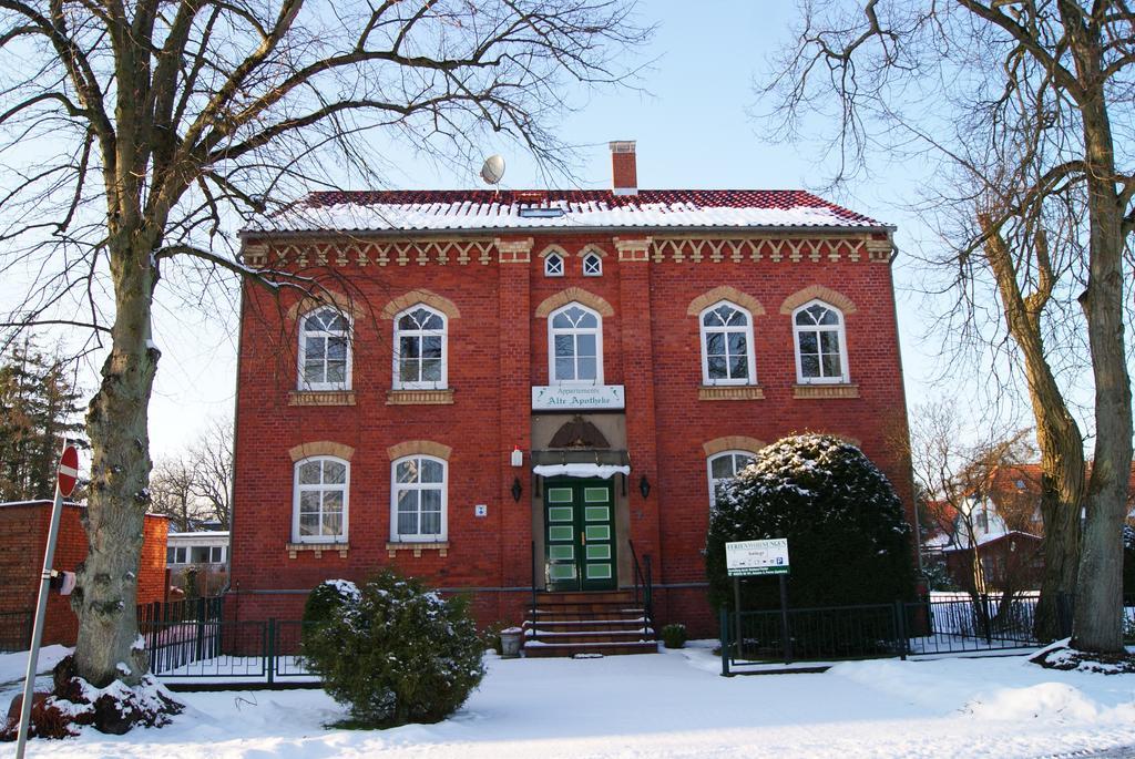 Deluxe Apartments Der "Alten Apotheke" Prerow Exterior foto
